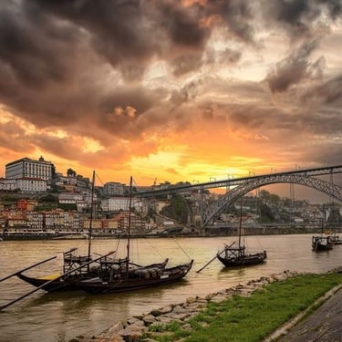 Coucher de soleil sur le Pont Dom Luis Ip