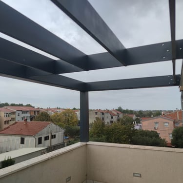 jedna od faza izrade pergole