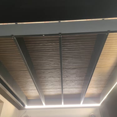 imitacija drvenog plafona koja cini razliku