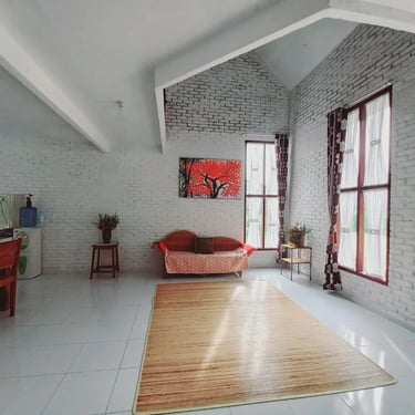 ruang santai villa merah yuwan harau