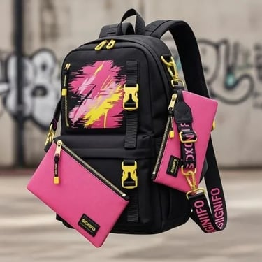Mix & match ransel kanvas SIGNIFO hitam dengan pouch fanta dan aksen warna kuning cerah.