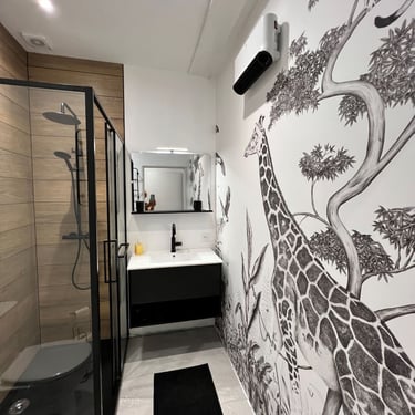 salle de bain décorée 