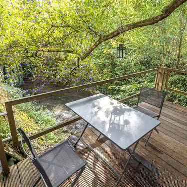 terrasse-ruisseau-bocq-spontin-airbnb