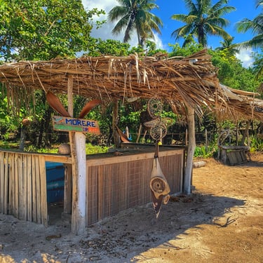 Morere, Ilha de Boipeba, Bahia. Brasil Praia principal Refúgio do Sagrado. Eventos e hospedagem
