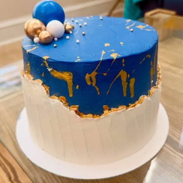 Fresh Blueberry mango filled cake