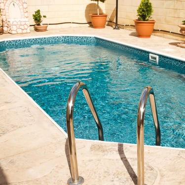 Ejemplo de piscina en vivienda unifamiliar