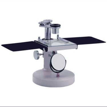 dissecting microscope