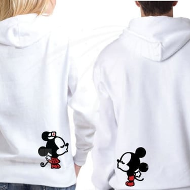 En AvantiRed creamos graficos en sueteres personalizables