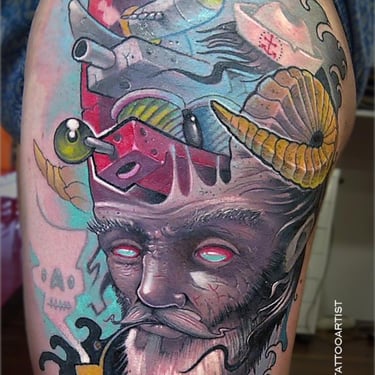 tatuaje d marinero con pipa y maquina de tatuar