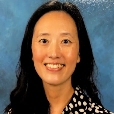 Debbie Chun headshot.