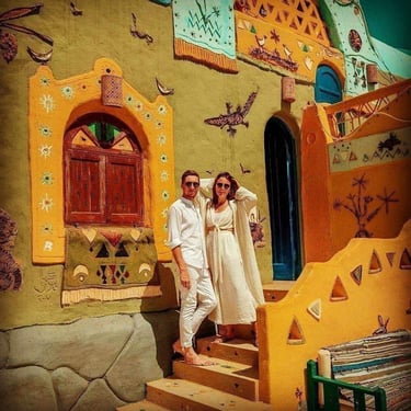 Visitando un poblado nubio en Asuán durante un viaje a Egipto con Hadi, guía egiptólogo que habla español y portugués