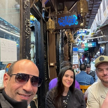 Café de los Espejos en Khan el-Khalili durante un viaje a Egipto con Hadi, guía egiptólogo que habla español y portugués