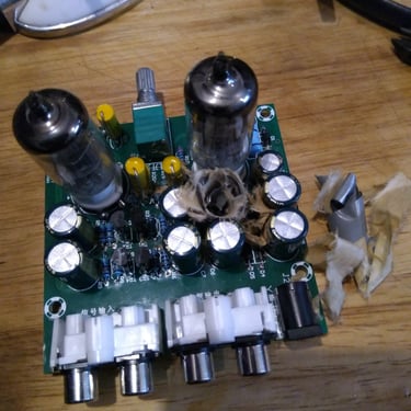 Valve amplifier with a kit blown up capacitor.