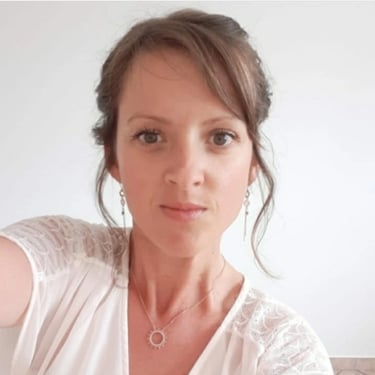 Portrait de Virginie Roger, auteure.