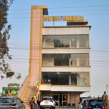 hotel rudra front photo
