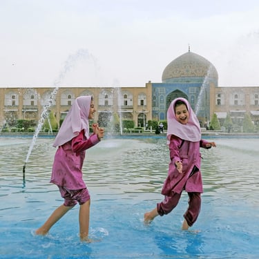 Girls Isfahan Iran Photo Mohsen Mahmoodzadeh Foto