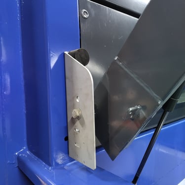 Detail dorazu krytu