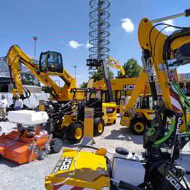 Expozice JCB