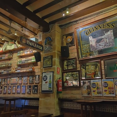 Los Dos Deditos - Cerveceria Jerez de la Frontera