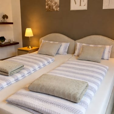 grosses Schlafzimmer- FeWo 4