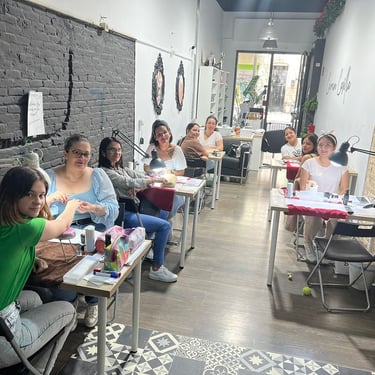 Carmen Casilla Academy, cursos de uñas presenciales en Barcelona