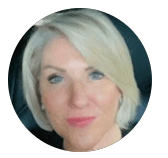 Lisa, Sydney northern beaches, smiling portrait for her incredible quantum healing and QHHT review.