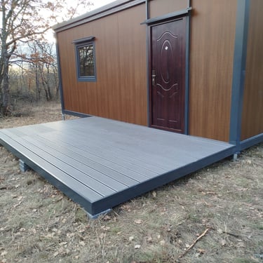 kontejner za stanovanje drvo dekor sa tremom Vrmdza 