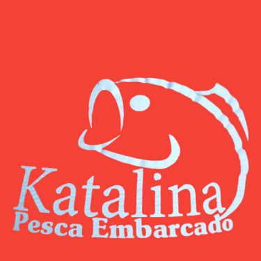 KATALINA PESCA EMBARCADO PARTICIPANTE DEL TALLER PARA LA CREACIÓN DEL PULPO RENACIDO
