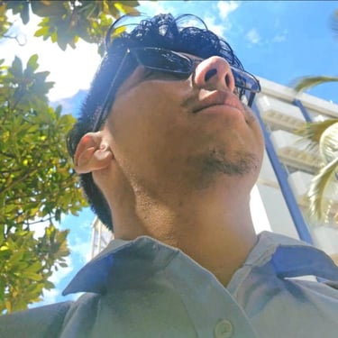 Foto de Perfil mirando hacia arriba