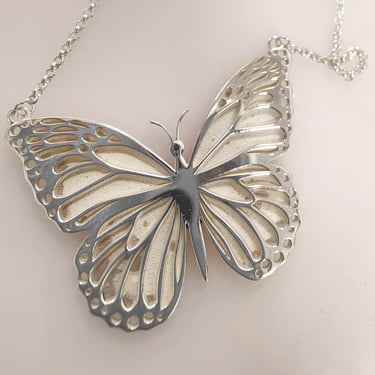 colgante mariposa plata