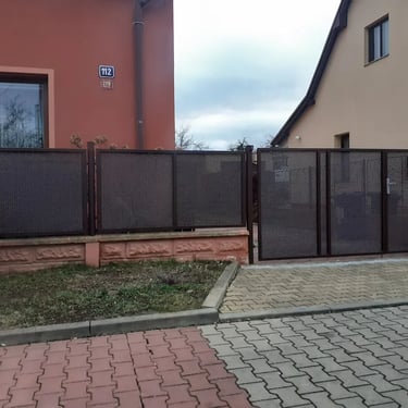 Brána a plot Běchorská HP