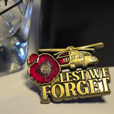 BH30 memorial Lest We Forget poppy and helicopter commemorative pin for the 12 June 1996 Townsville Blackhawk tragedy