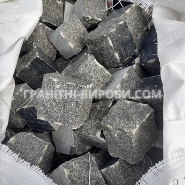 Колота гранітна бруківка габро 10*10*10