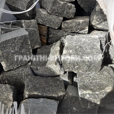 Колота гранітна бруківка габро 10*10*5