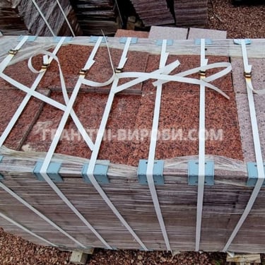 Гранітна плитка з Лізниківського граніту