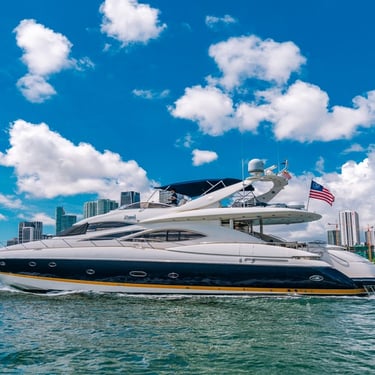 90ft-sunseeker-yacht-rental-miami-jacuzzi