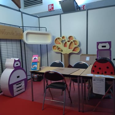 exposition meubles en carton