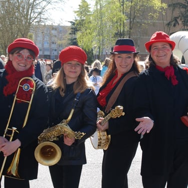 Orchestres d'Animations brocantes, parades, carnavals