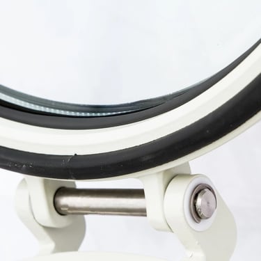 Detail van het robuuste scharnier van de 450mm staal/RVS patrijspoort