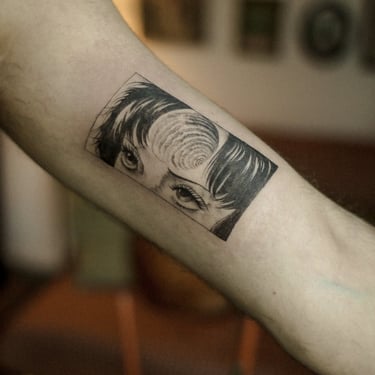 Tatouage Manga Junji Ito réalisé par Margot Dubs Tattoo