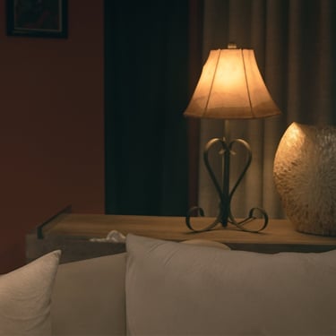 Empty couch scene in the short film Grief directed by Daniel da Trindade.