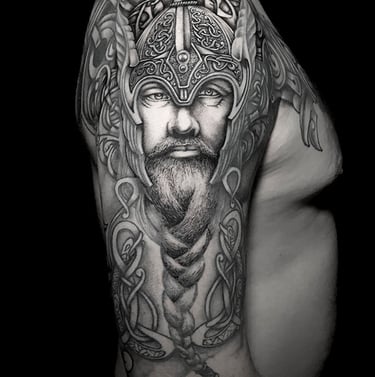 Tatouage portrait guerrier viking. Viking warrior portrait tattoo.