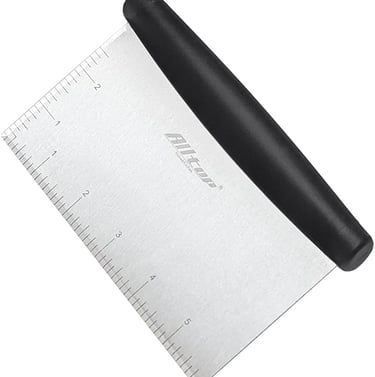 Bench scraper or cake smoother
