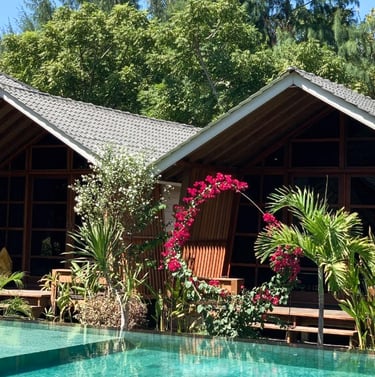 Genteng uPVC Royalroof untuk WAH hotel dan resort