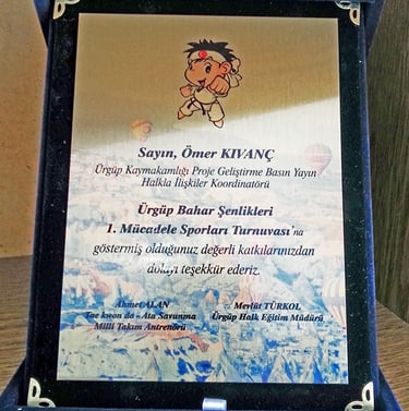 Mücadele Sporları Bşk. tarafından verilen plaket