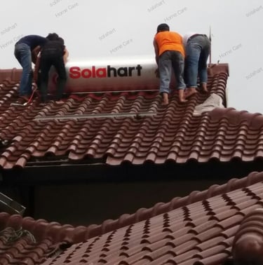 Proses pemasangan solahart 300L di jaga karsa jakarta selatan