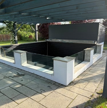 garden ponds fitted 4x big windows to display maximum fish show