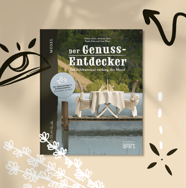 Buchtitel des Genussentdeckers Moses mit einem Bild eines gedeckten Tisches an der Mosel