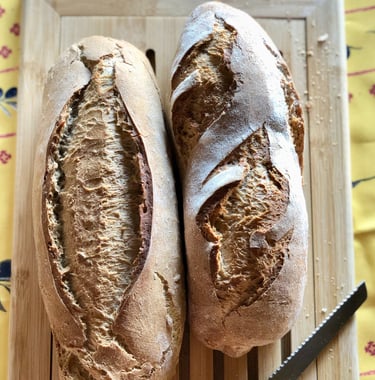 Petit déjeuner, Chambre d'hôte, Plazac, Périgord, Dordogne, France.