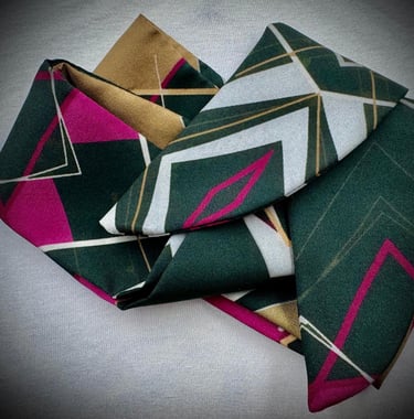Marino's - accessoire mode - twilly - petite écharpe - motif géométrique - look tendance et lumineux